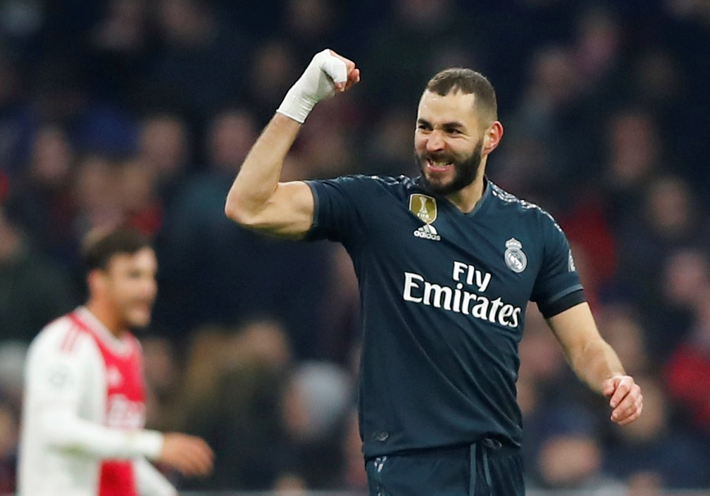 Benzema em ação pelo Real Madrid — Foto: Reuters