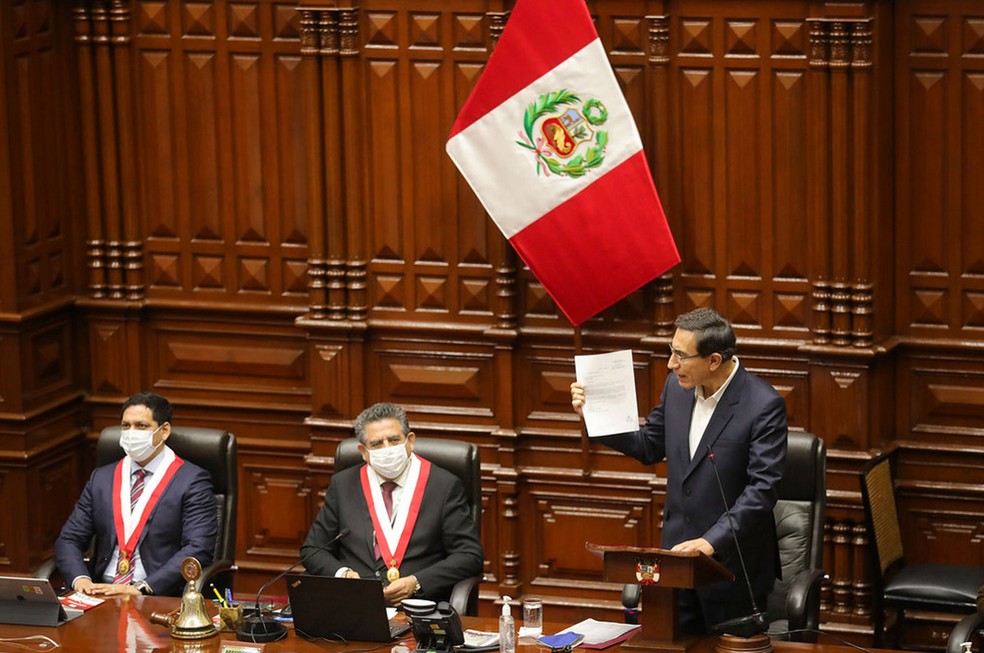 Presidente do Peru, Martín Vizcarra, faz pronunciamento nesta sexta-feira (18) em julgamento no Congresso — Foto: Presidência do Peru