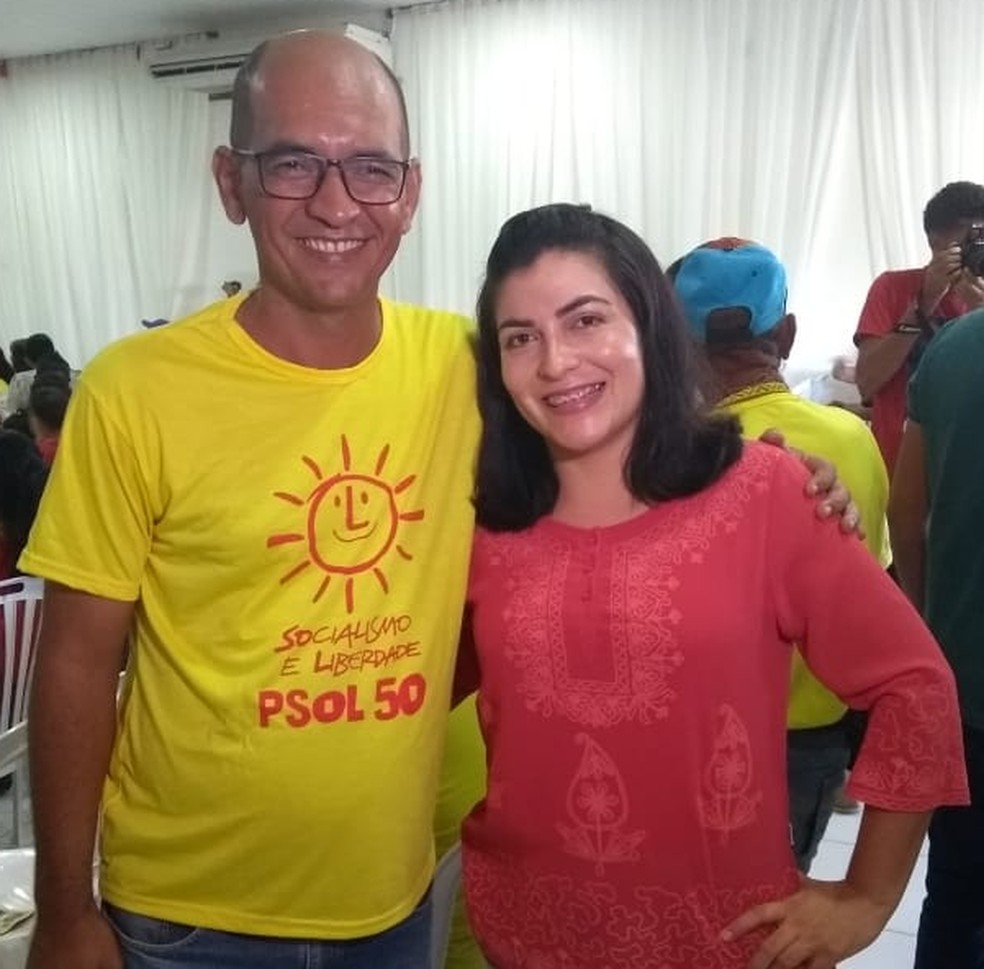 Fábio Almeida e Érica Marques são candidatos ao ao governo pela coligação 'Frente Solicalista de Esquerda'  (Foto: Jackson Félix/G1 RR)
