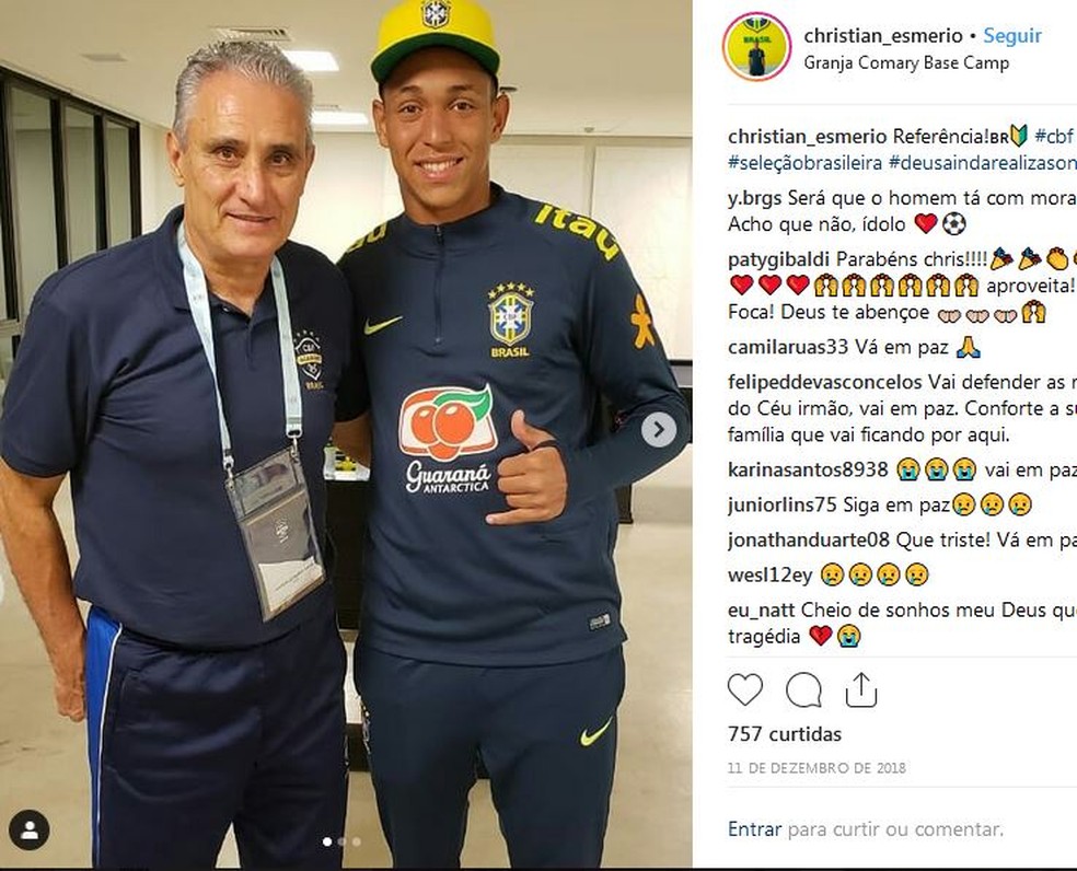 Goleiro ao lado do técnico da seleção brasileira Tite — Foto: Reprodução/Instagram