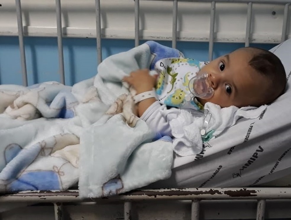 Cirurgiões de seis estados do país operam bebê com malformação rara em Porto Alegre Rio Grande