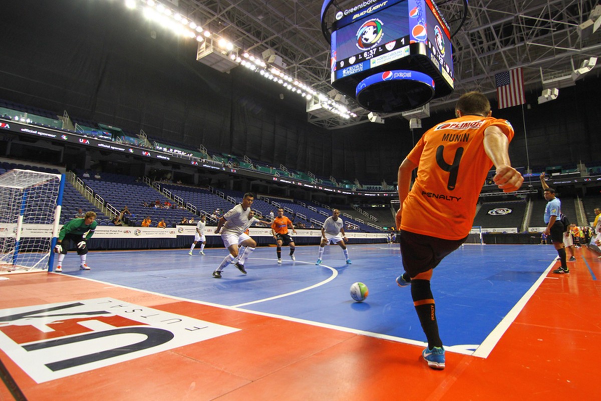 Fifa aprova mudanças nas regras do futsal, que terá laterais cobrados