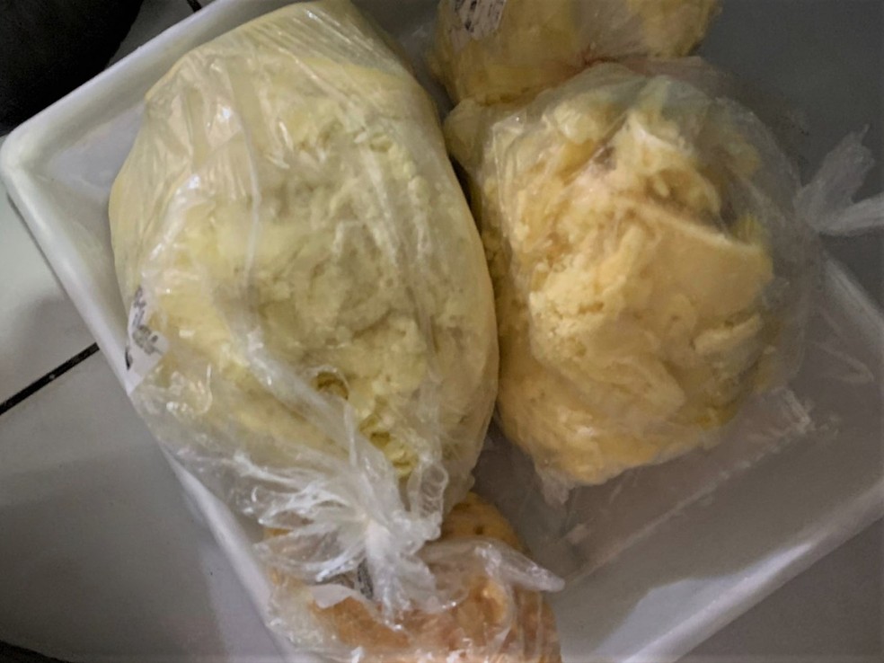 Fiscalização apreende 800 kg de alimentos impróprios para o consumo em Maceió — Foto: Vigilância Sanitária