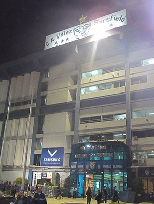 Fachada do Estádio José Amalfitani (Foto: Marcelo Hazan / Globoesporte.com)