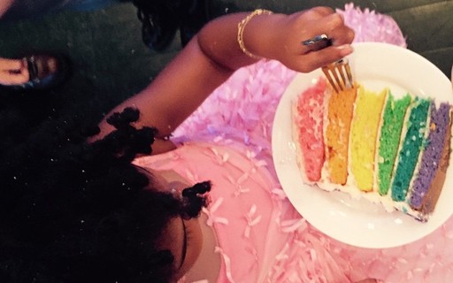 Filha de Beyoncé, Blue Ivy ganha bolo de seis camadas - Quem | QUEM News
