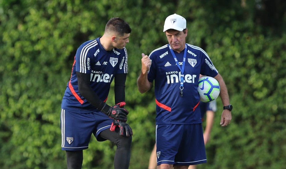 OPINIÃO: Quando o goleiro do time é o melhor jogador em campo, tem algo errado