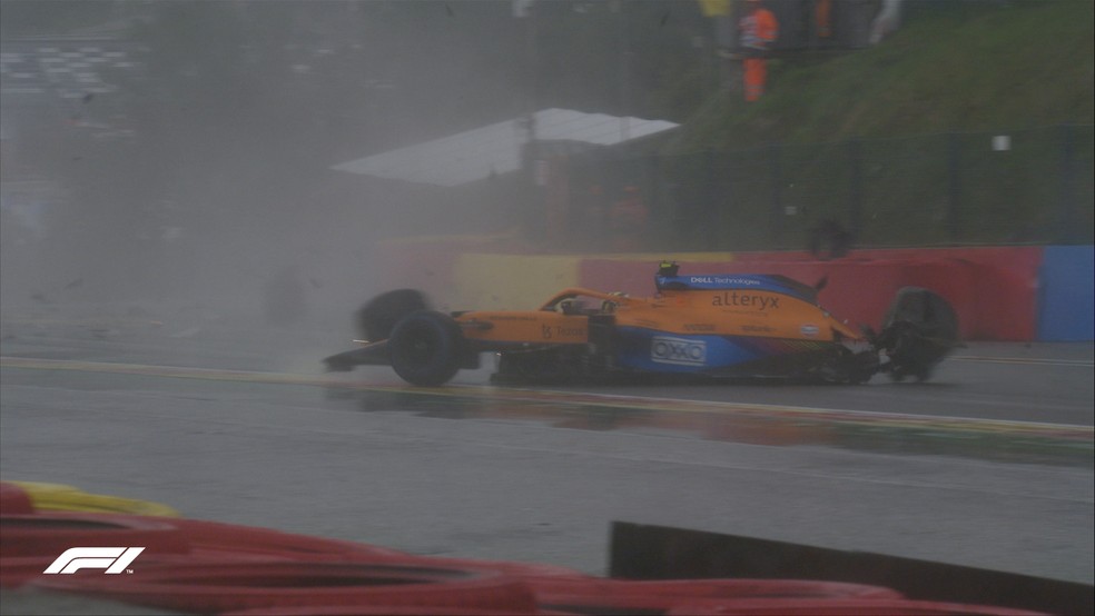 Lando Norris bateu forte na Eau Rouge, durante a classificação do GP da Bélgica — Foto: F1