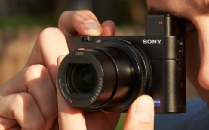 Veja se ainda vale a pena comprar uma câmera digital (Foto: Divulgação/Sony)
