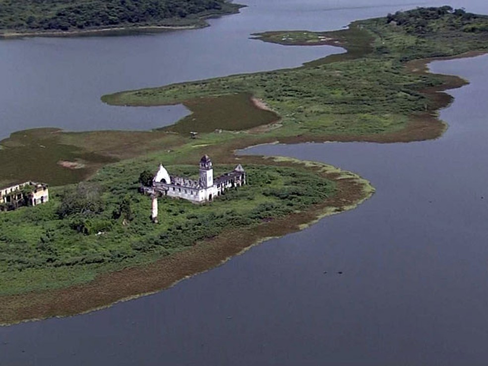 Barragem de TapacurÃ¡ abastece 25% do Grande Recife, segundo a Compesa â€” Foto: ReproduÃ§Ã£o/TV Globo