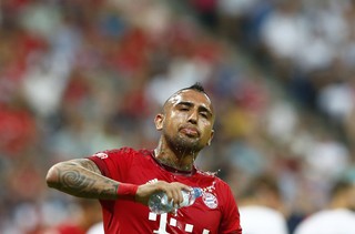 Com Vidal, Valdivia e zagueiro do Atlético-PR, Sampaoli convoca Chile