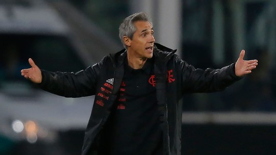 Em 25 partidas à frente do Flamengo, Paulo Sousa nunca repetiu escalação entre um jogo e outro