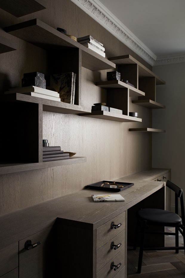 Uma casa dark e minimalista em Londres (Foto: Graham Atkins Hughes/ divulgação)