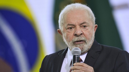 Lula rechaça enviar munição à Ucrânia e diz que Brasil é país de paz