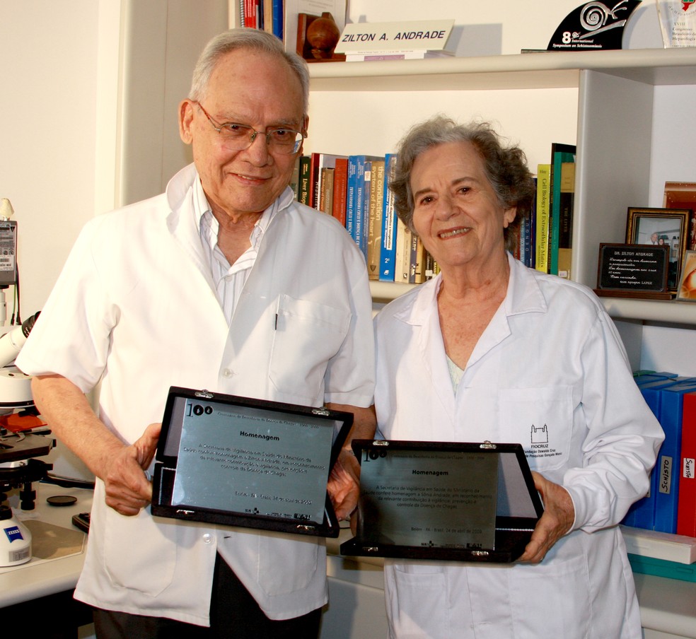 Zilton Andrade e a mulher, a também pesquisadora Sônia Andrade, em 2009 — Foto: Fiocruz/ Divulgação