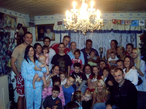 Família Harvey no Natal de 2008 (Foto: Reprodução/ Facebook)