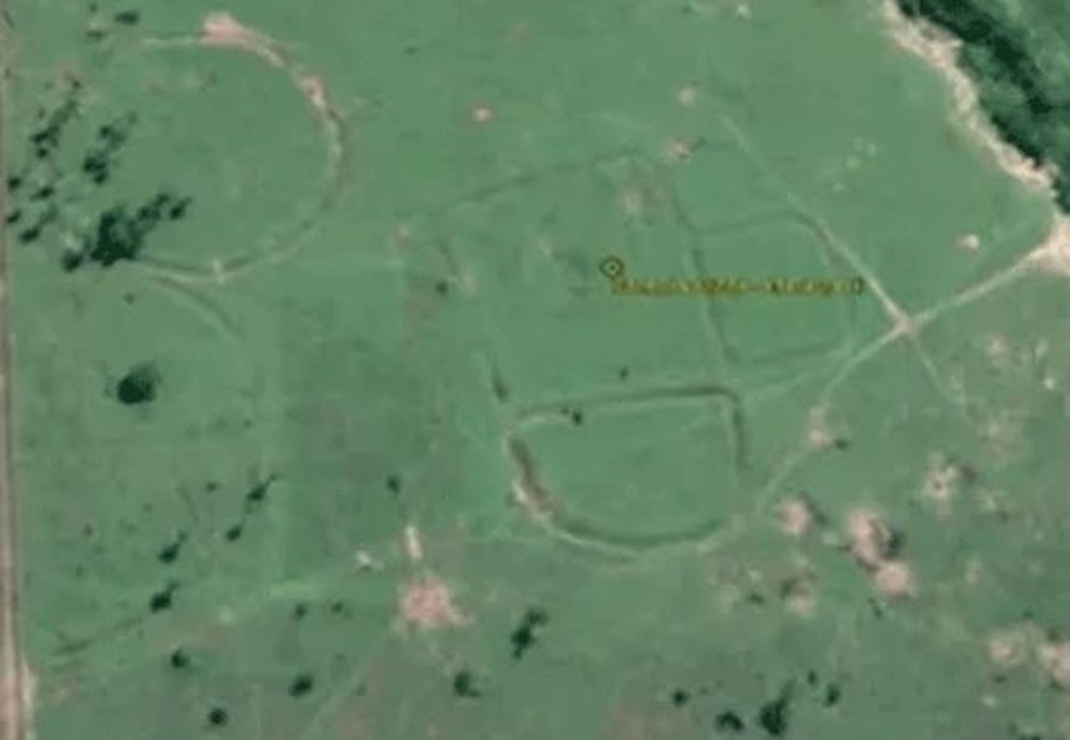 Geoglifos foram aterrados para plantio em fazenda no Acre — Foto: Reprodução