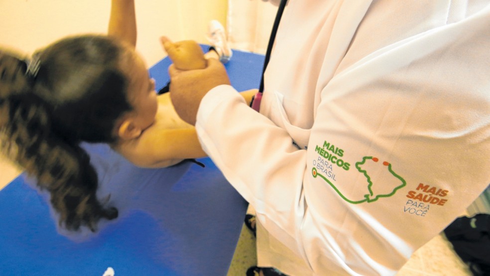 Sete municípios cearenses recebem médicos do programa Mais Médicos para o Brasil — Foto: José Leomar/SVM