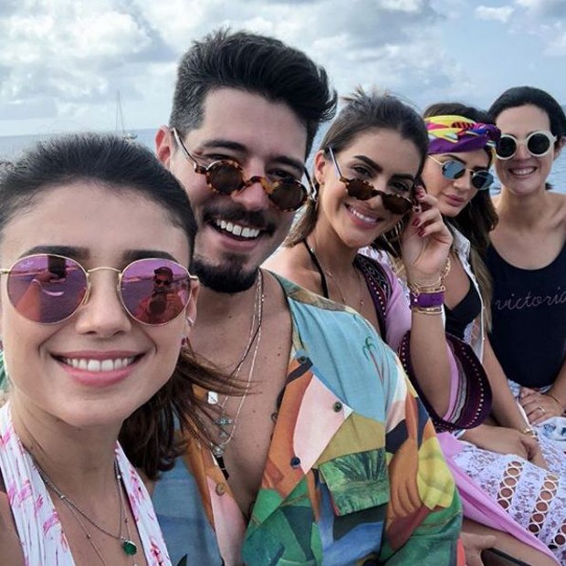 Paula Fernandes, Kadu Dantas, Thassia Naves, Camila Coelho e Vic Ceridono (Foto: Reprodução/Instagram)