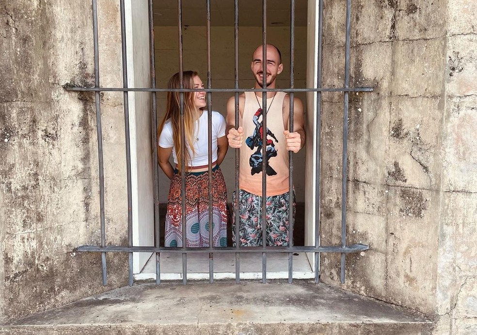 Gabby Petito e namorado Brian Laundrie durante viagem nos EUA em foto de fevereiro de 2021 — Foto: Reprodução/Instagram