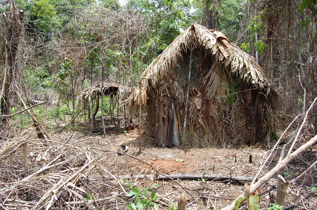 Casa construída pelo indígena (Foto: Divulgação/Funai)
