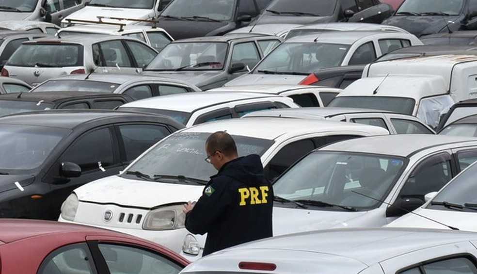PRF realiza leilão de carros e sucatas no sábado (28) — Foto: PRF/PR