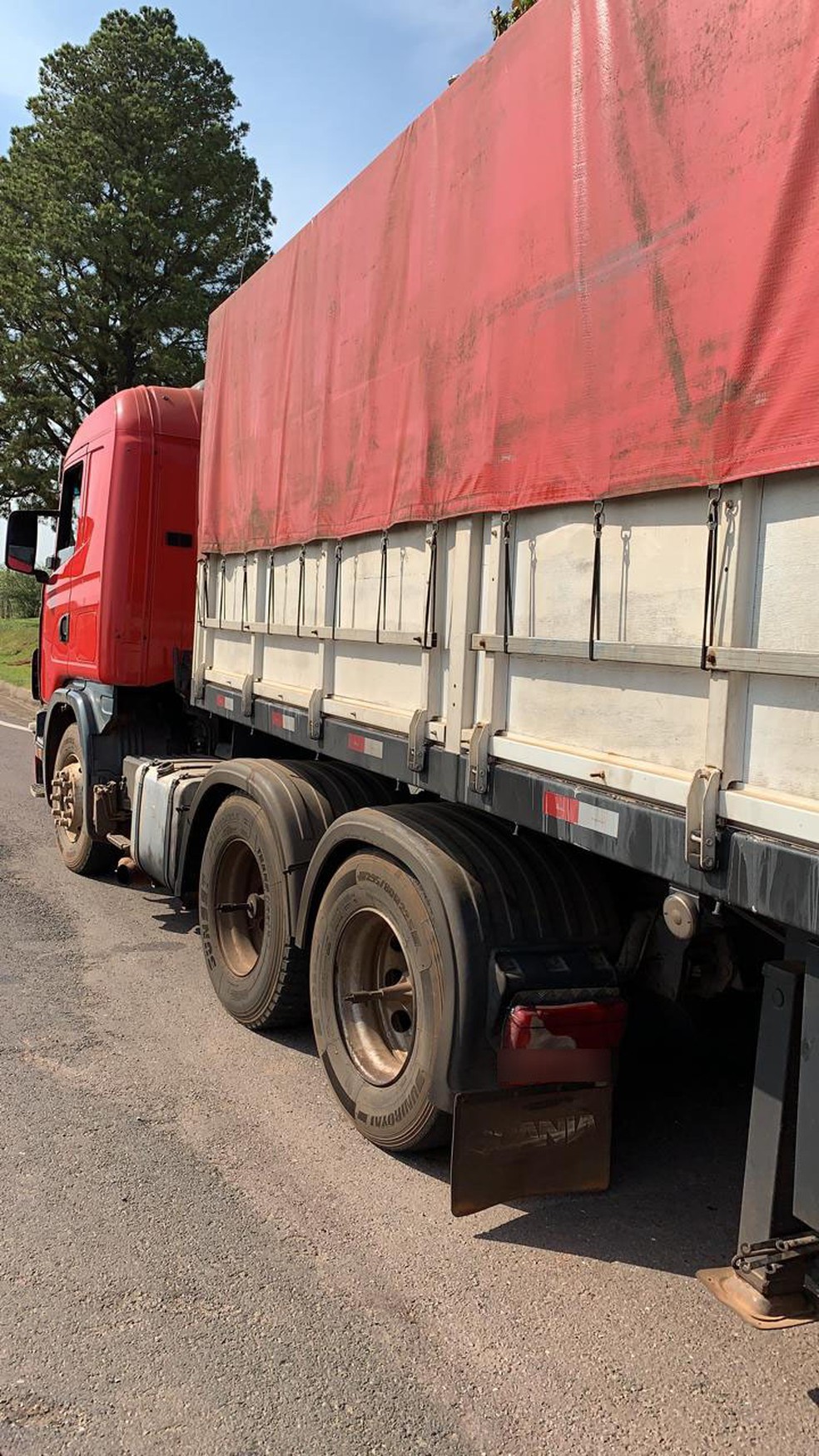 Fiscalização localizou 200 quilos de cocaína em carreta — Foto: Polícia Federal 