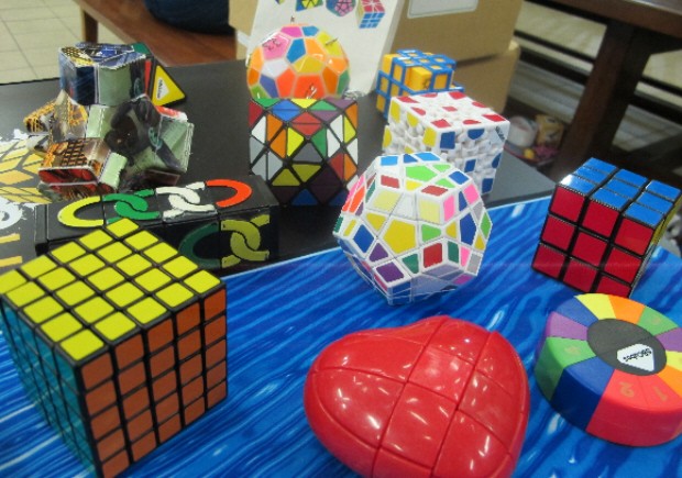 Como montar o Cubo Mágico 4×4 vendado (sem olhar) – CINOTO