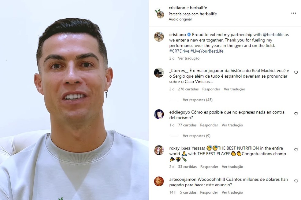 Fãs cobram Cristiano Ronaldo a respeito das ofensas racistas contra Vinícius Júnior — Foto: Reprodução