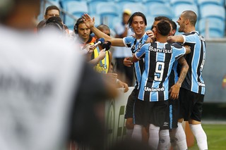 De desacreditado a ídolo e hit na web: Geromel chega a 100 jogos no Grêmio