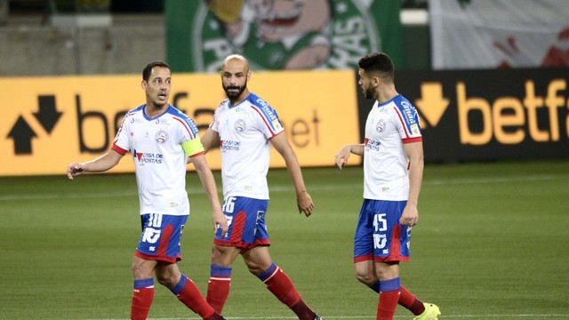 Jogadores do Bahia contra o Palmeiras