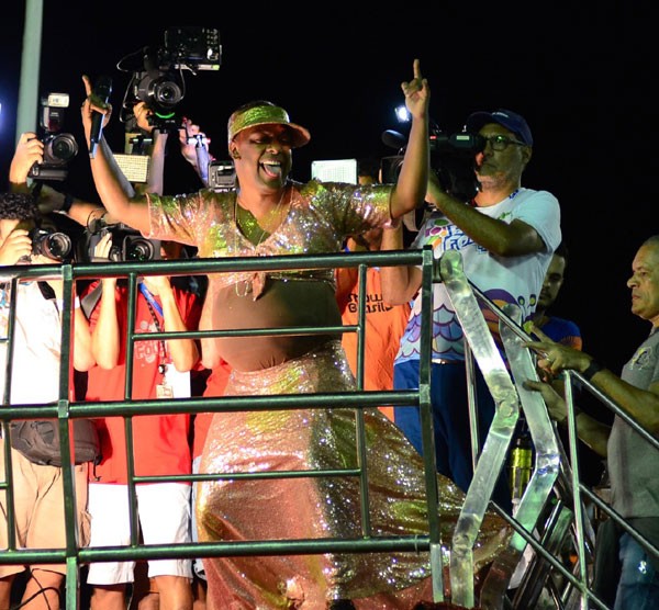 Márcio Victor se vestiu de Ivete Sangalo (Foto: AgNews / Webert Belício)