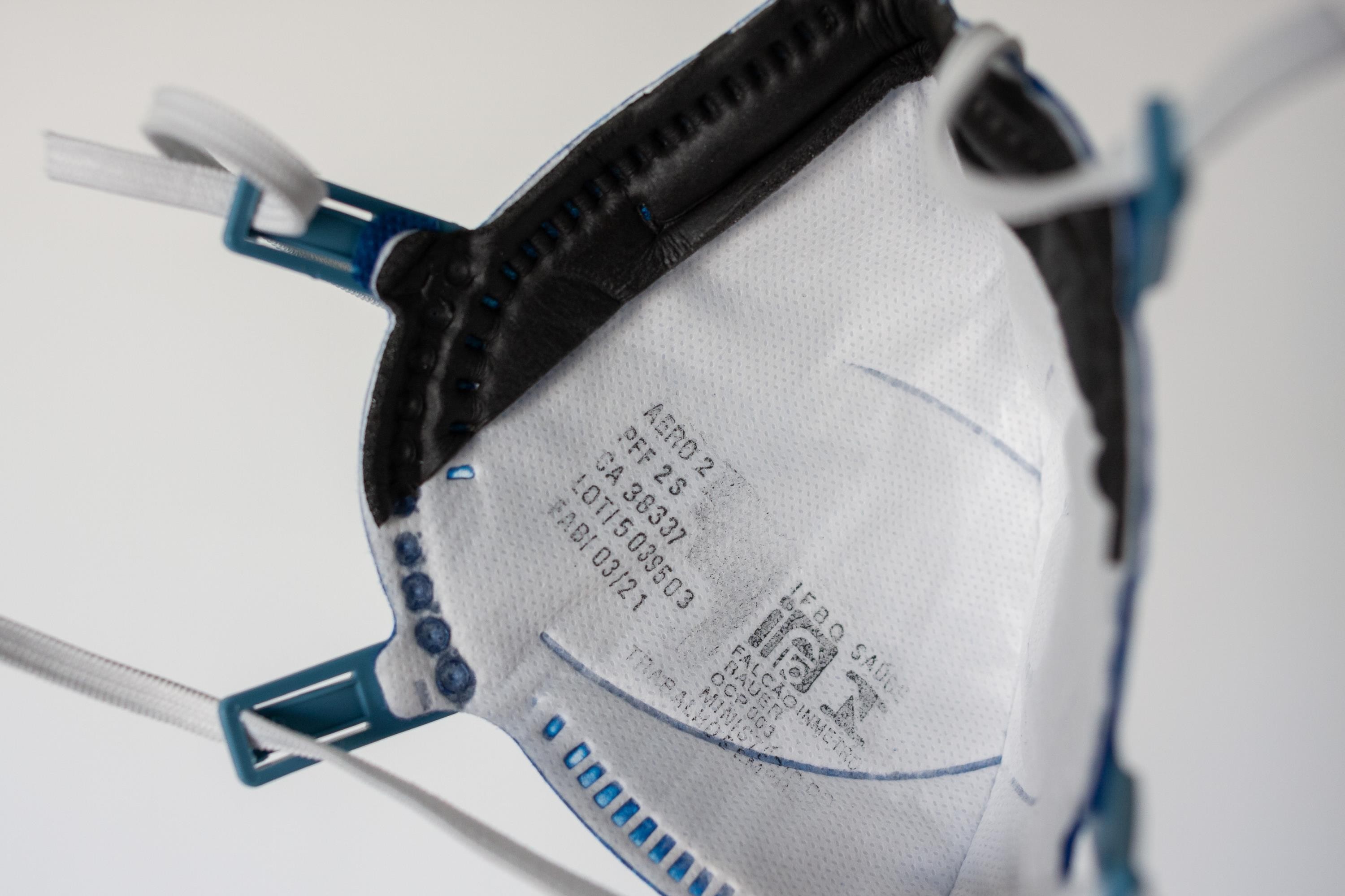 Áustria recua e volta a exigir máscaras em locais fechados