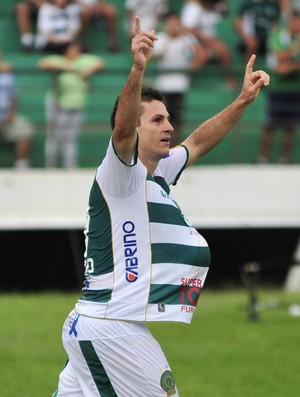 Fumagalli comemora segundo gol do Guarani contra o Palmeiras (Foto: Rodrigo Villalba / Memory Press)