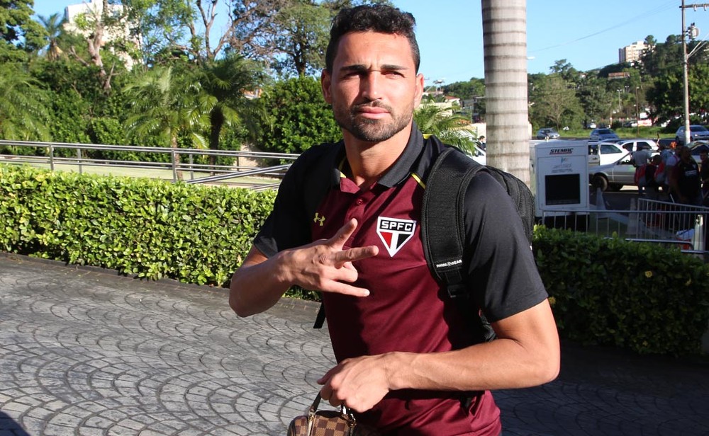 São Paulo irá definir renovação de Gilberto nos próximos dias 