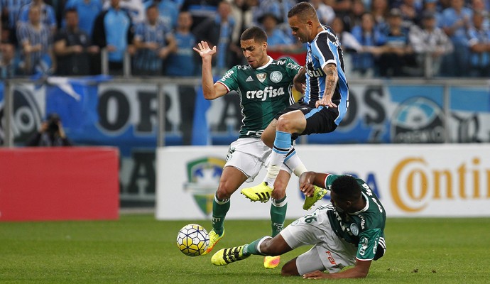 Noriega lamenta longa espera na volta de Grêmio x Palmeiras: Perde a graça
