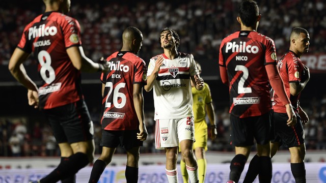 Igor Gomes lamenta chance perdida em São Paulo x Athletico