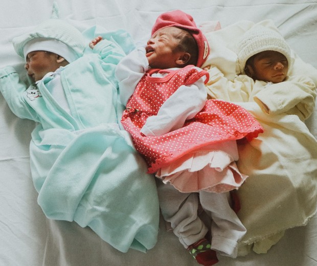 Os bebês nasceram de parto natural  (Foto: Comunicação Pró-Saúde)