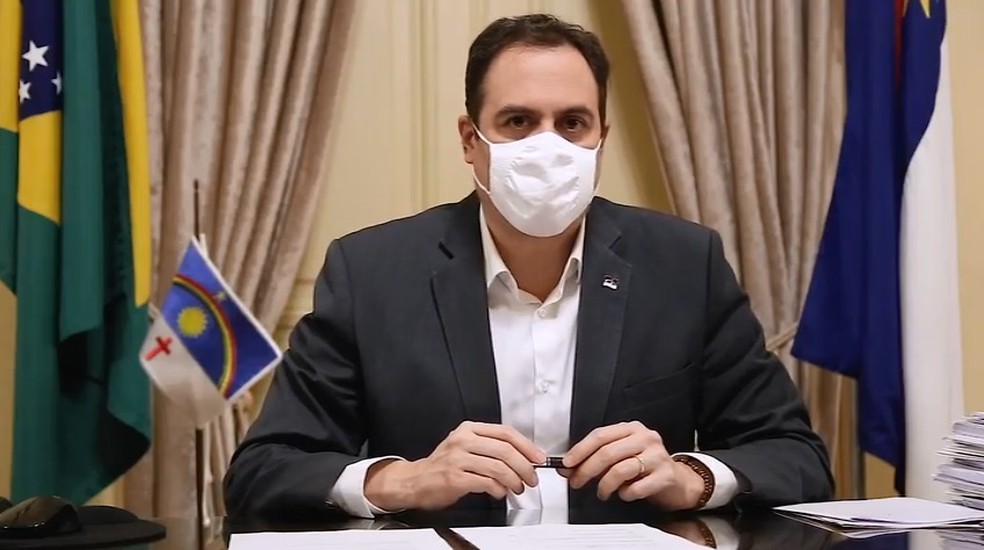 Paulo Câmara (PSB) anunciou redução no preço do gás — Foto: Governo de Pernambuco/Divulgação