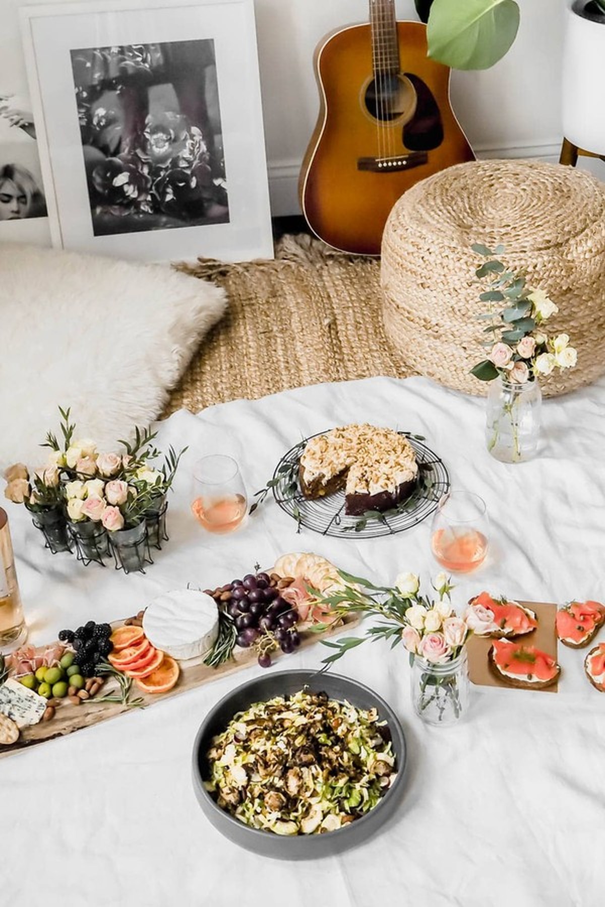 Date night 5 ideias para fazer um piquenique romântico dentro de casa
