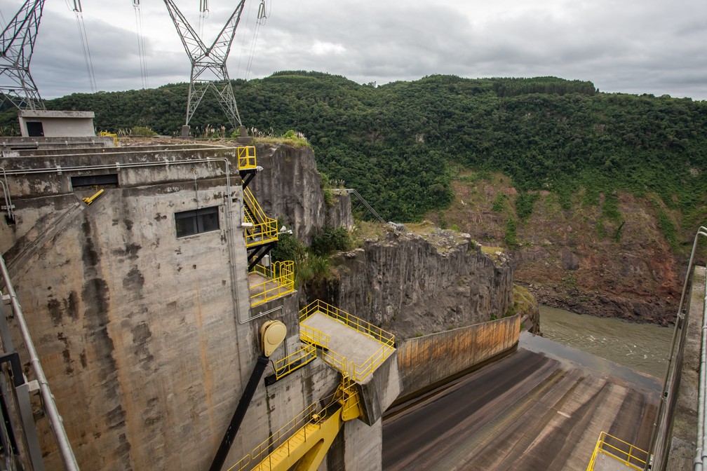 Usina Hidrelétrica de Campos Novos é uma das atingidas pelo mexilhão-dourado em Santa Catarina — Foto: Celso Tavares/G1