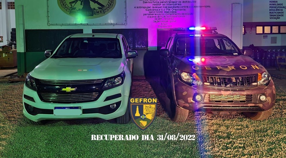 Veículo havia sido furtado no Espírito Santo. — Foto: Gefron/Cedida