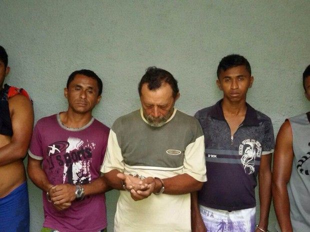    Foram cumpridos sete mandados de busca e apreensão e cinco suspeitos foram presos (Foto: Divulgação/Polícia Civil)