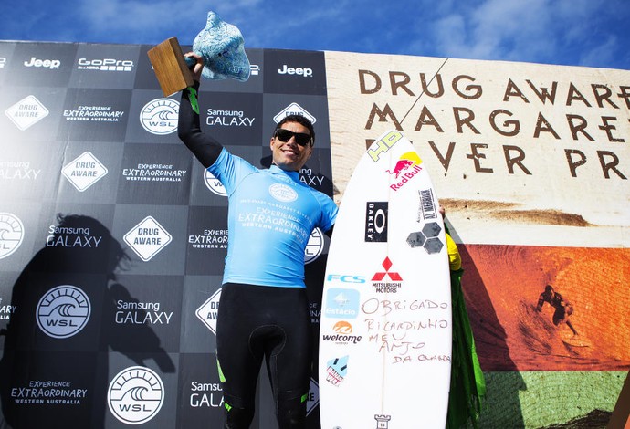 Adriano de Souza Mineiro campeão Margaret surfe (Foto: Divulgação/WSL)