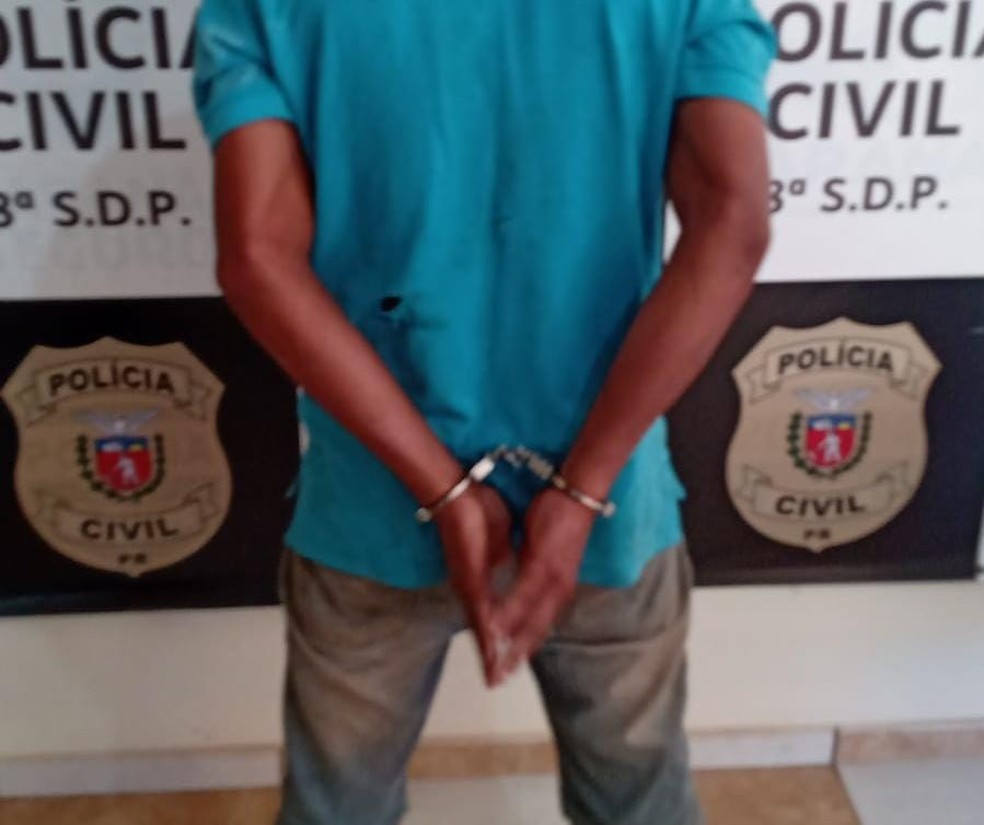 Suspeitos são presos por tráfico de drogas e organização criminosa — Foto: Polícia Civil/divulgação