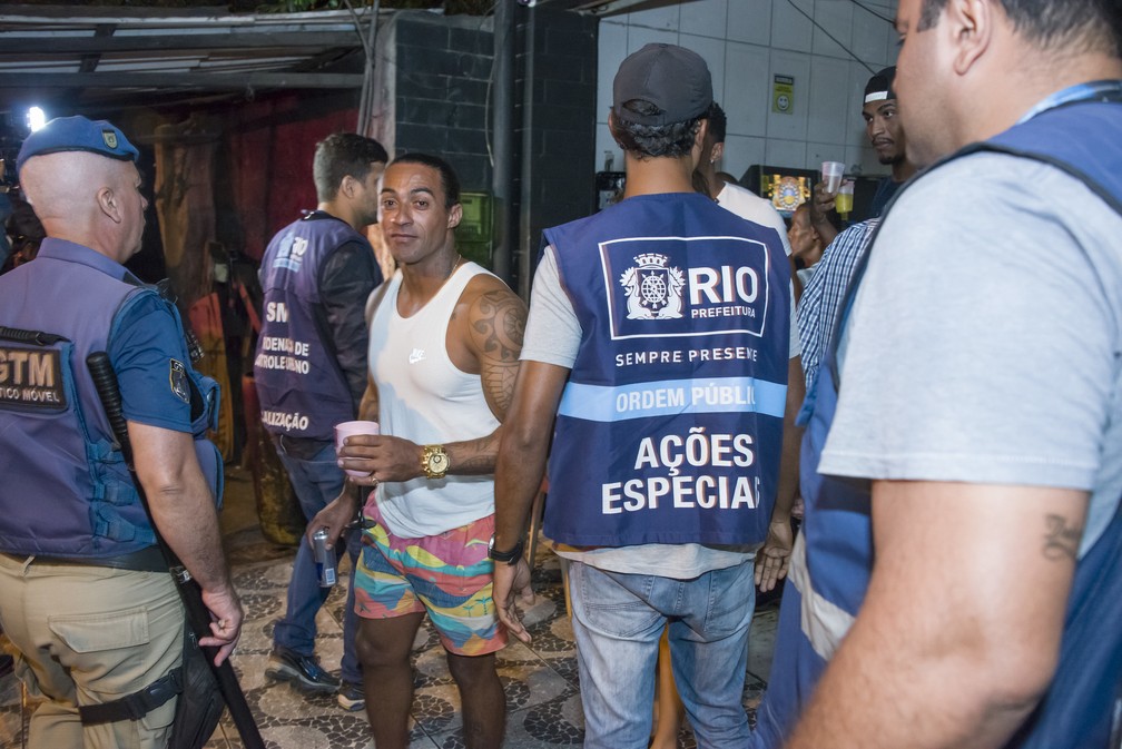 Operação da prefeitura em Curicica — Foto: Marco Antonio Rezende / Prefeitura do Rio