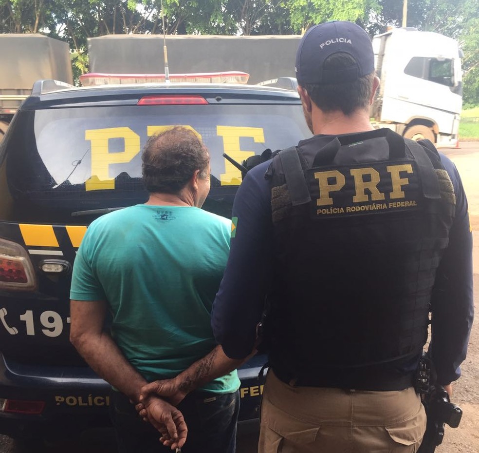 Motorista com CNH falsa é preso pela Polícia Rodoviária 