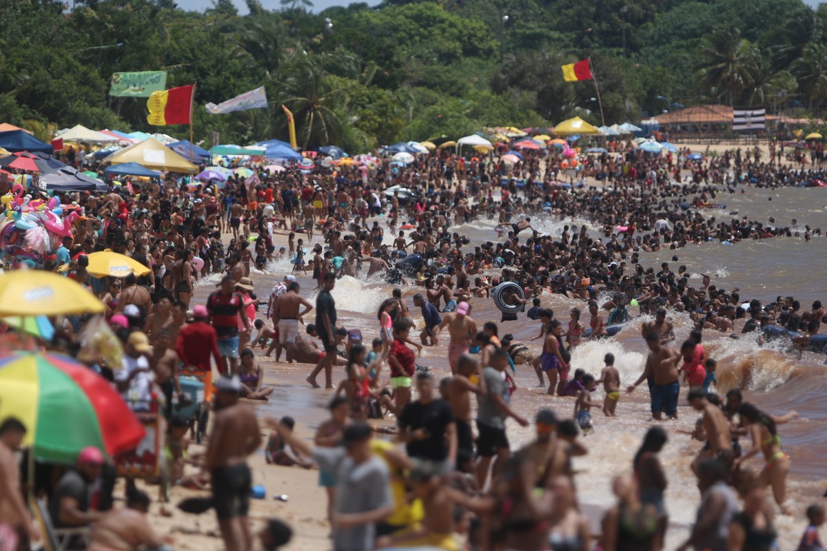 Praias de rio da ilha de Mosqueiro, no Pará, têm sol, vento, ondas e um ...