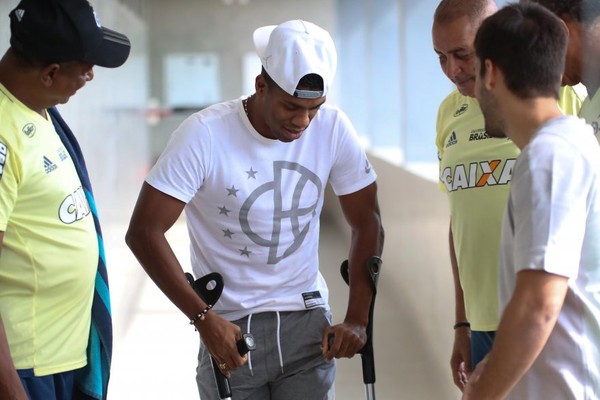 Fla perde Berrío e Guerrero em 13 dias e busca por atacantes vira prioridade