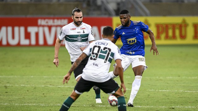 Cruzeiro x Coritiba na Série B de 2021, no Mineirão