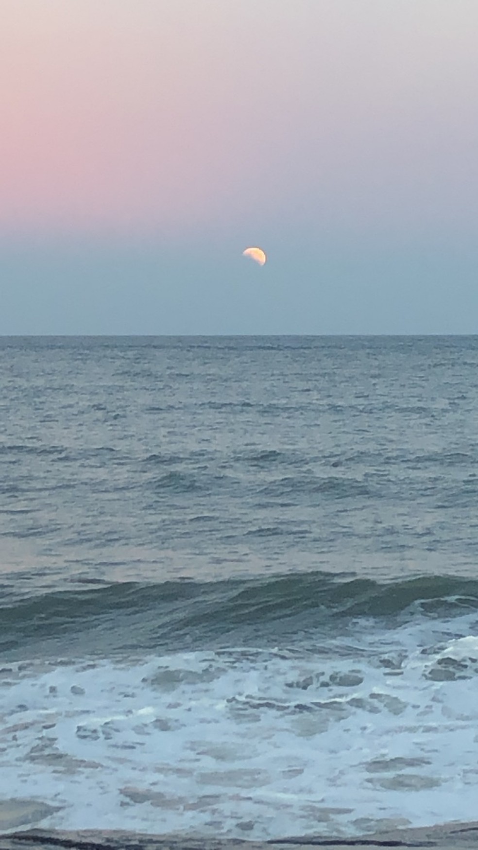 Eclipse Lunar Parcial — Foto: Via app Você na RPC